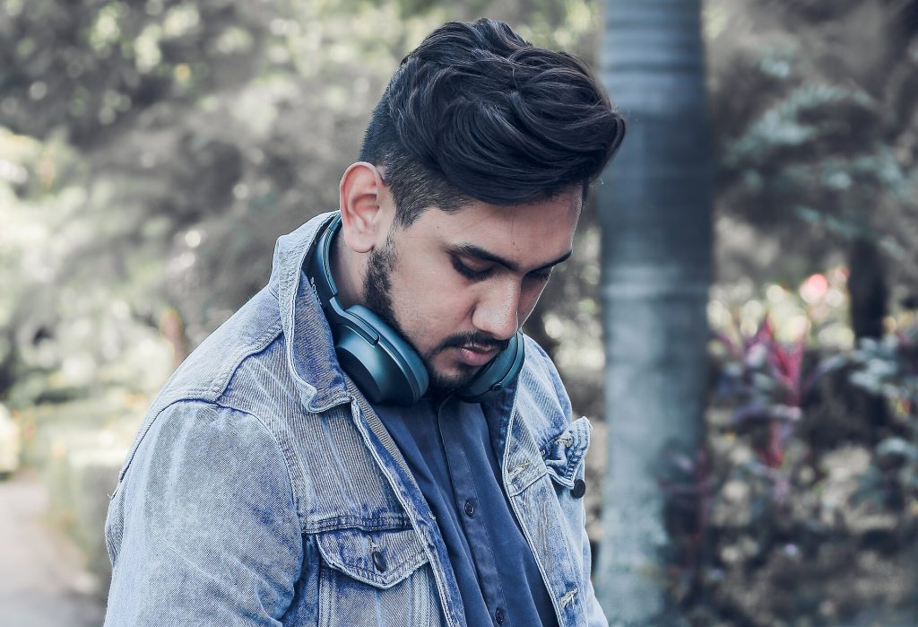 Music and Online Gaming How to Keep Your Listening Setup Separate From Spending Decisions